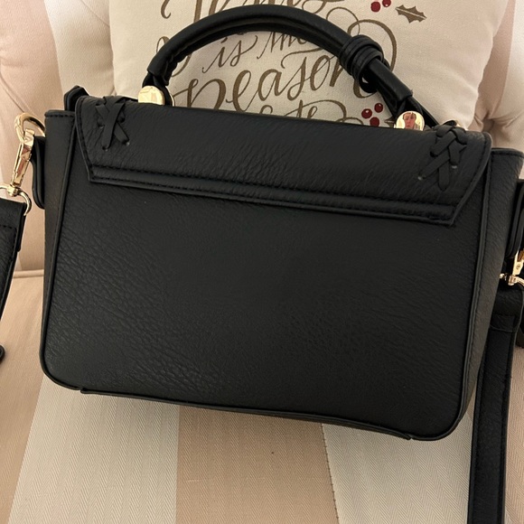 Classy Black Purse with tassels 🖤 - Picture 4 of 11